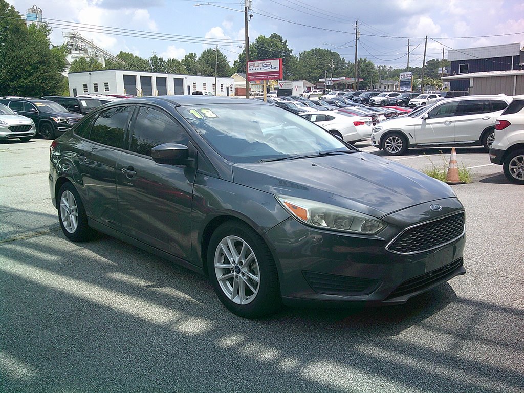 2018 Ford Focus - $11,995
