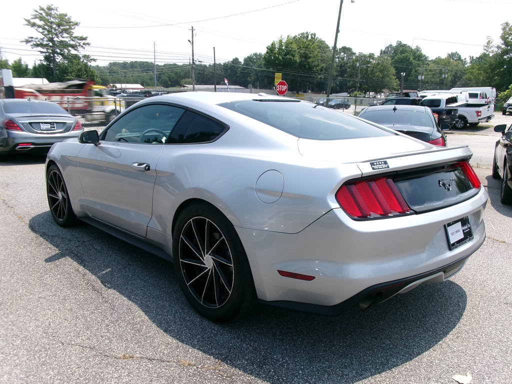 2016 Ford Mustang - $11,995