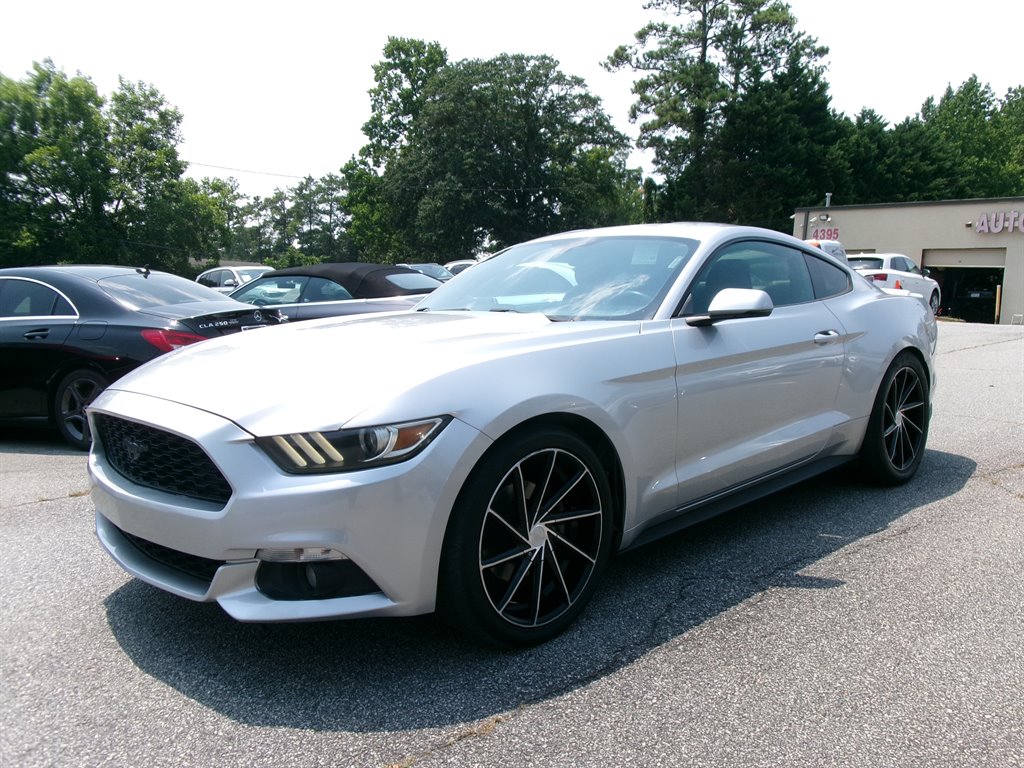 2016 Ford Mustang - $11,995