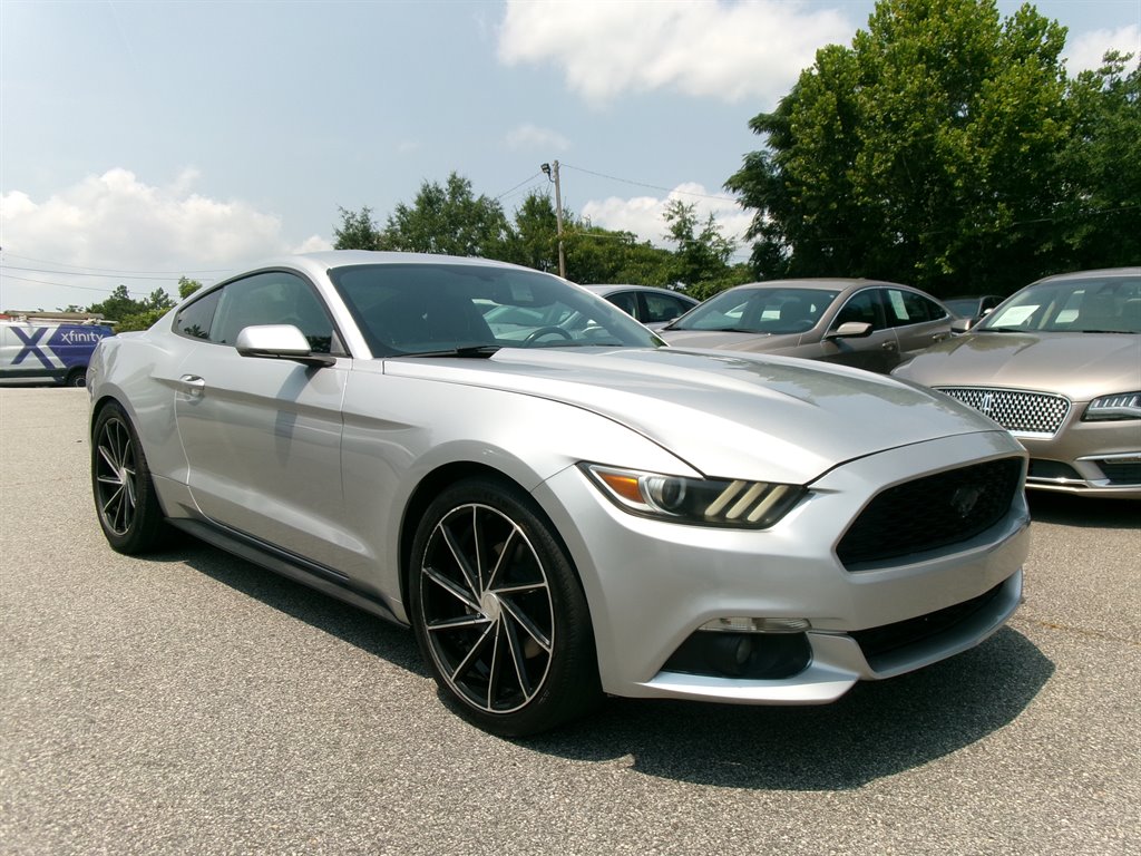 2016 Ford Mustang - $11,995
