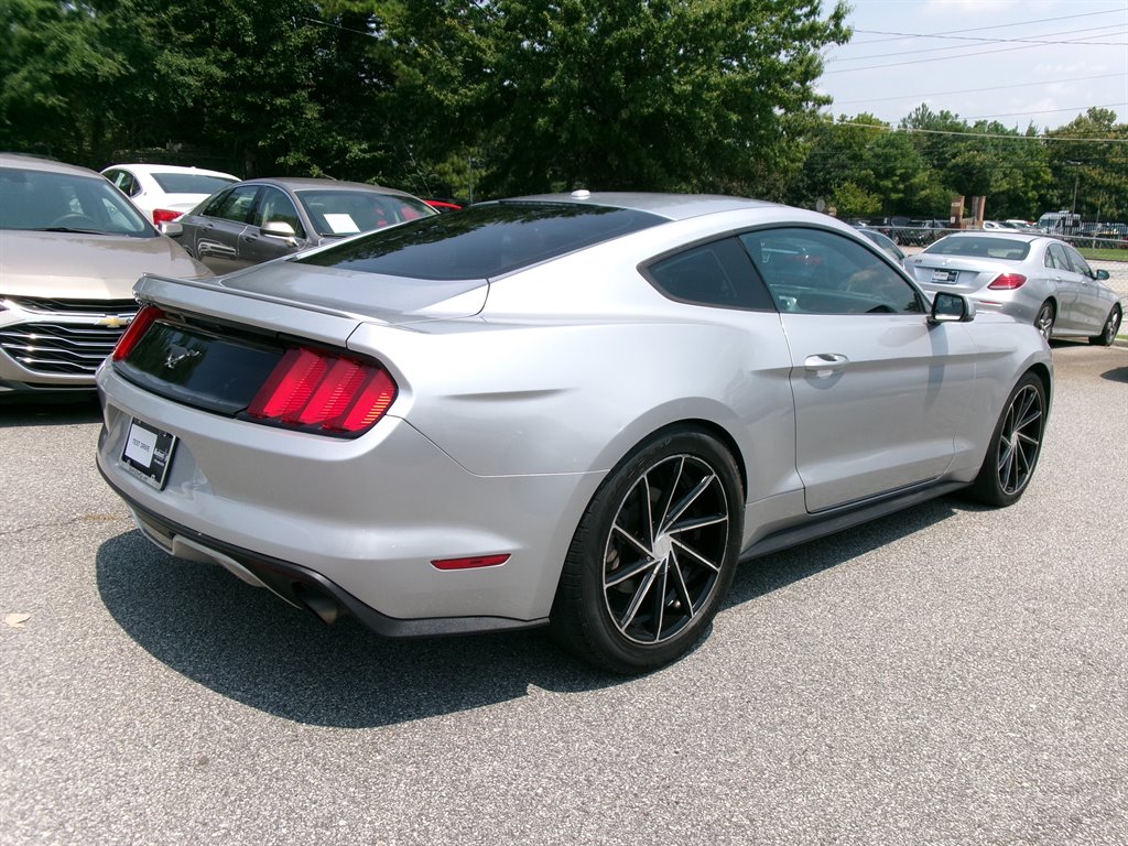 2016 Ford Mustang - $11,995
