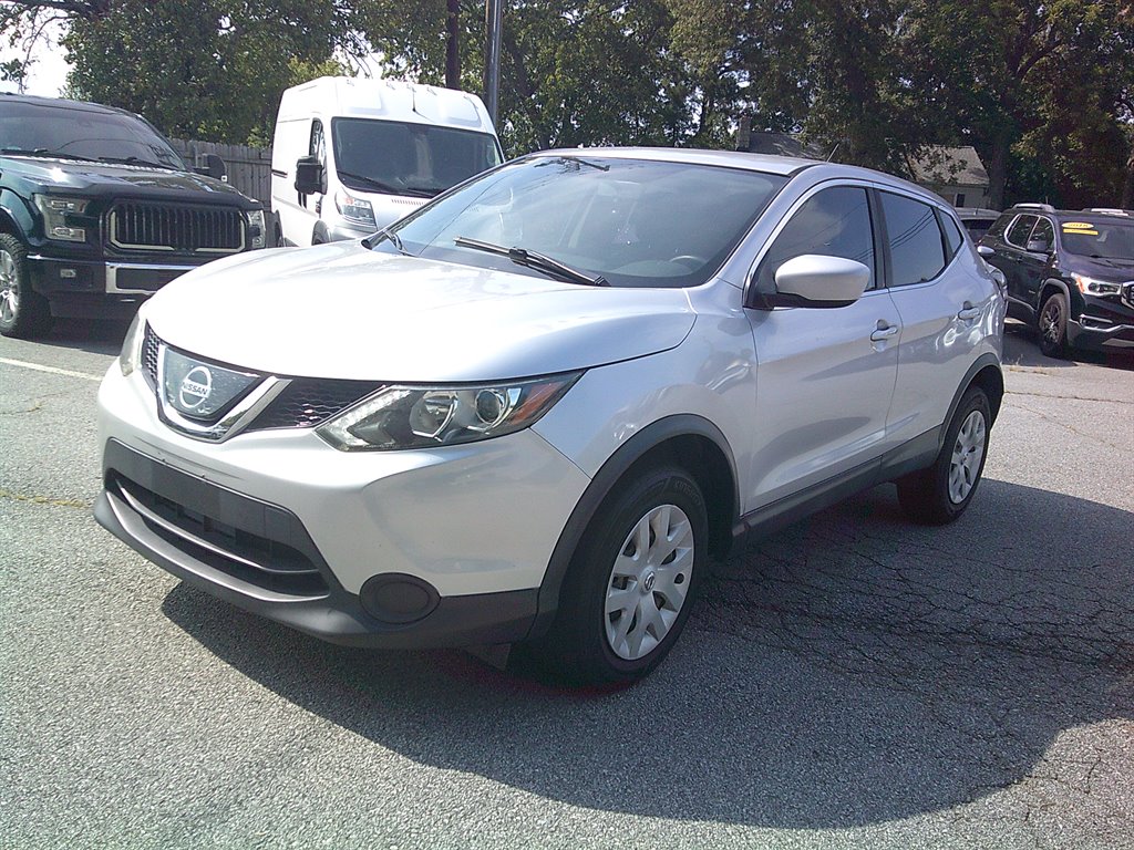2019 Nissan Rogue - $11,995