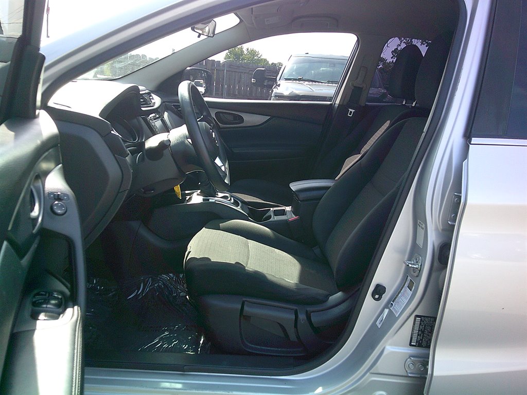 2019 Nissan Rogue - $11,995