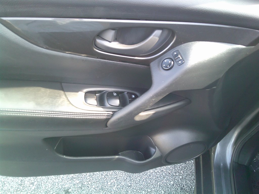 2020 Nissan Rogue - $15,995