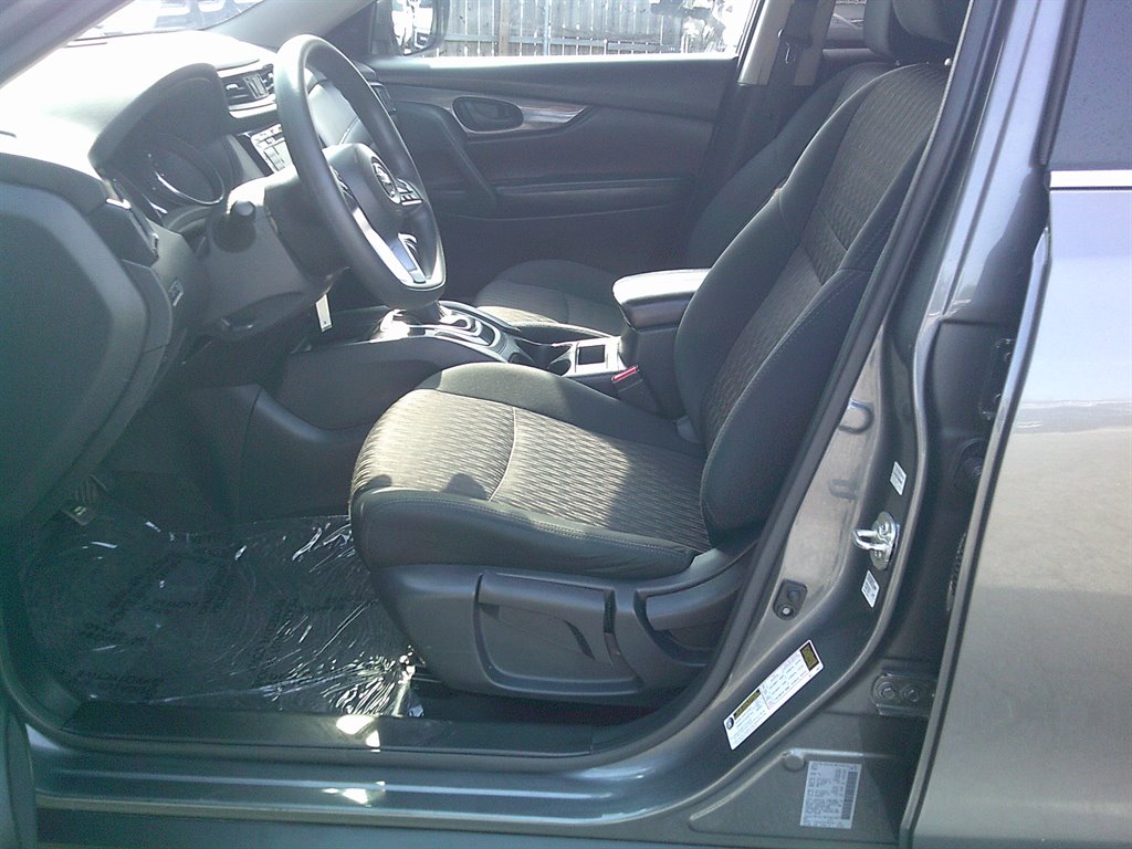 2020 Nissan Rogue - $15,995