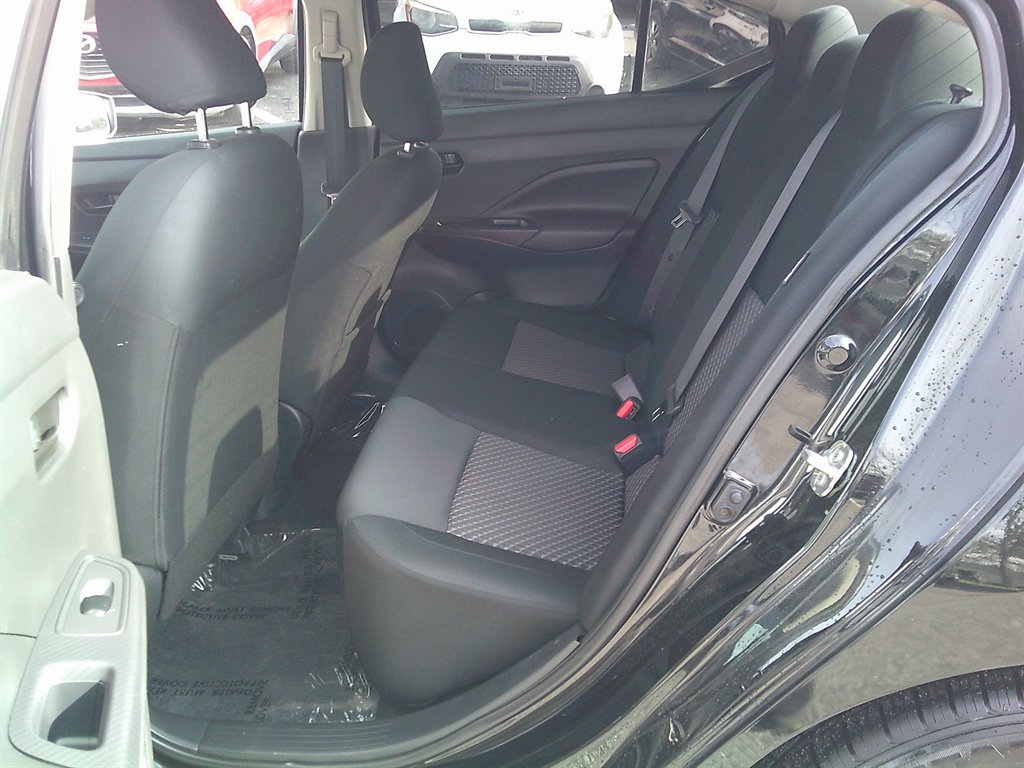 2020 Nissan Versa S photo
