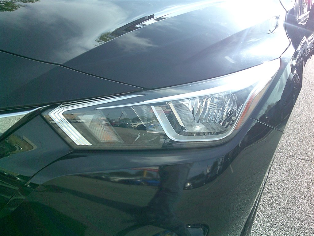 2020 Nissan Versa S photo