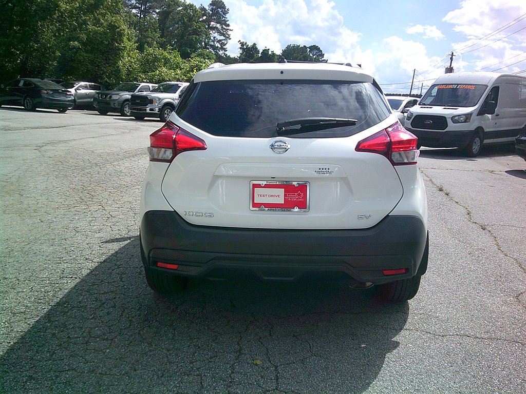 2019 Nissan Kicks S photo