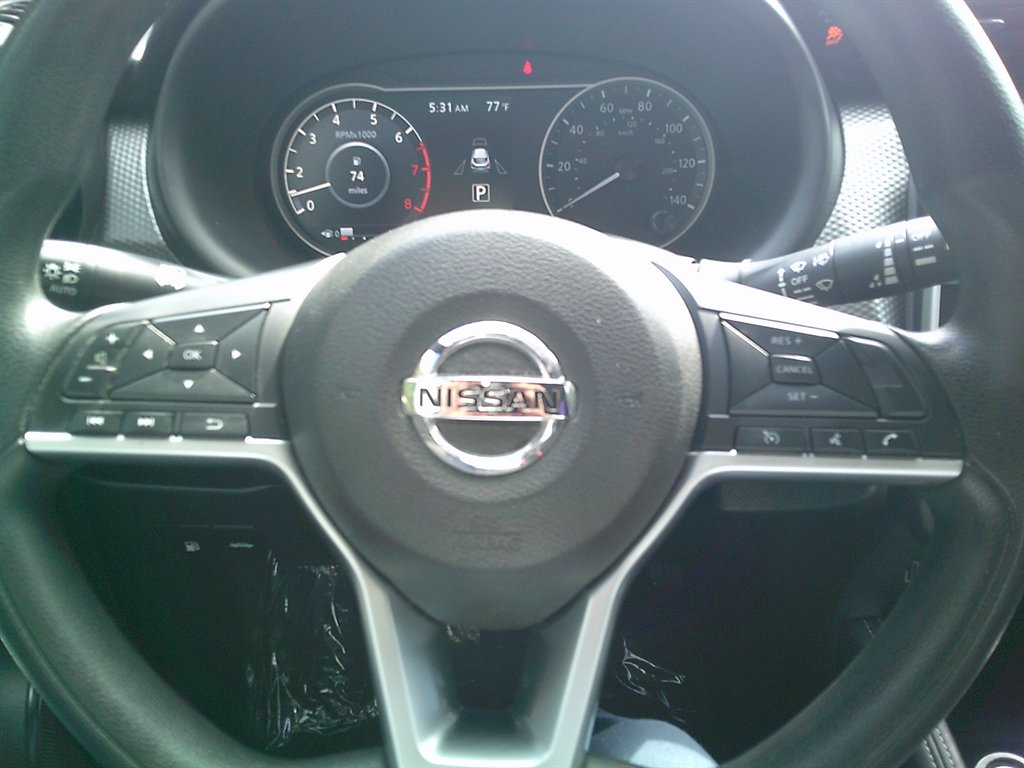 2019 Nissan Kicks S photo