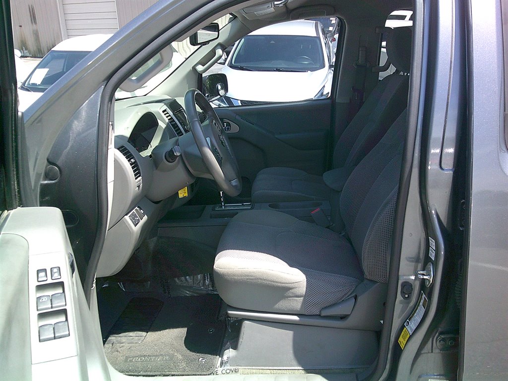 2017 Nissan Frontier - $16,995