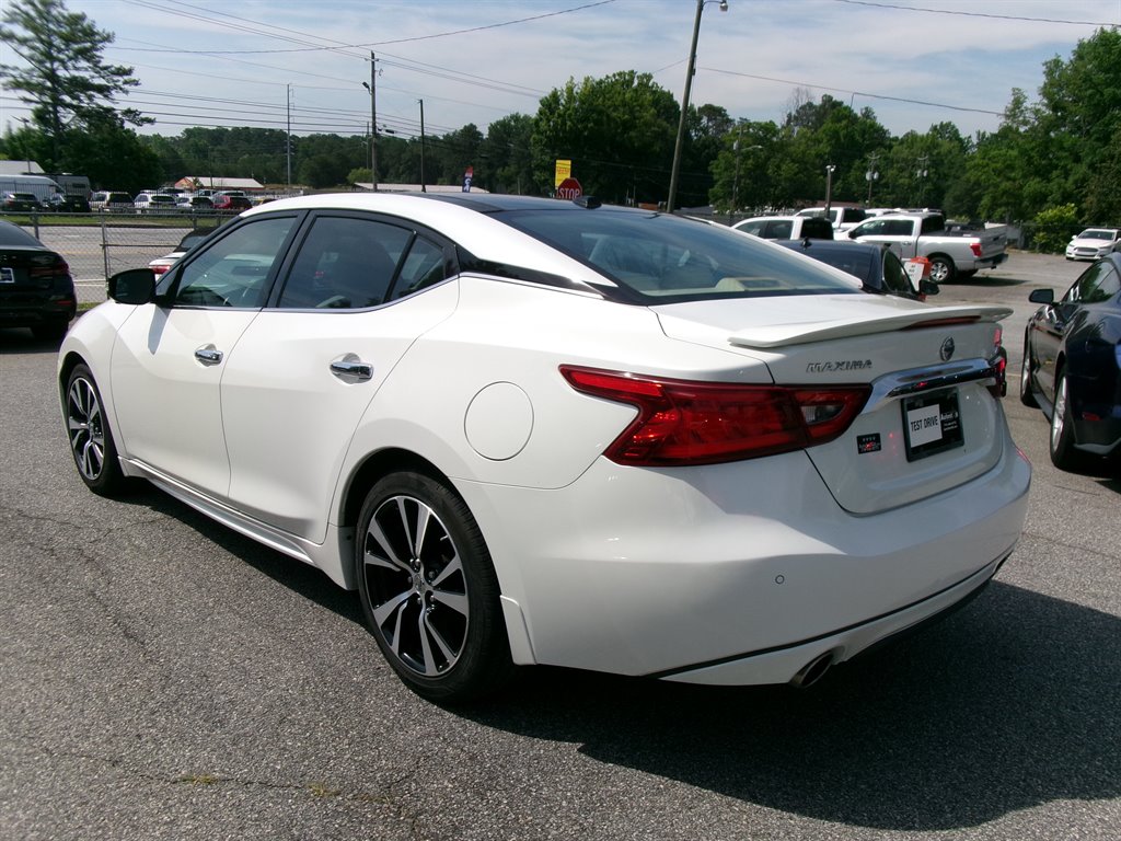 2018 Nissan Maxima - $22,995