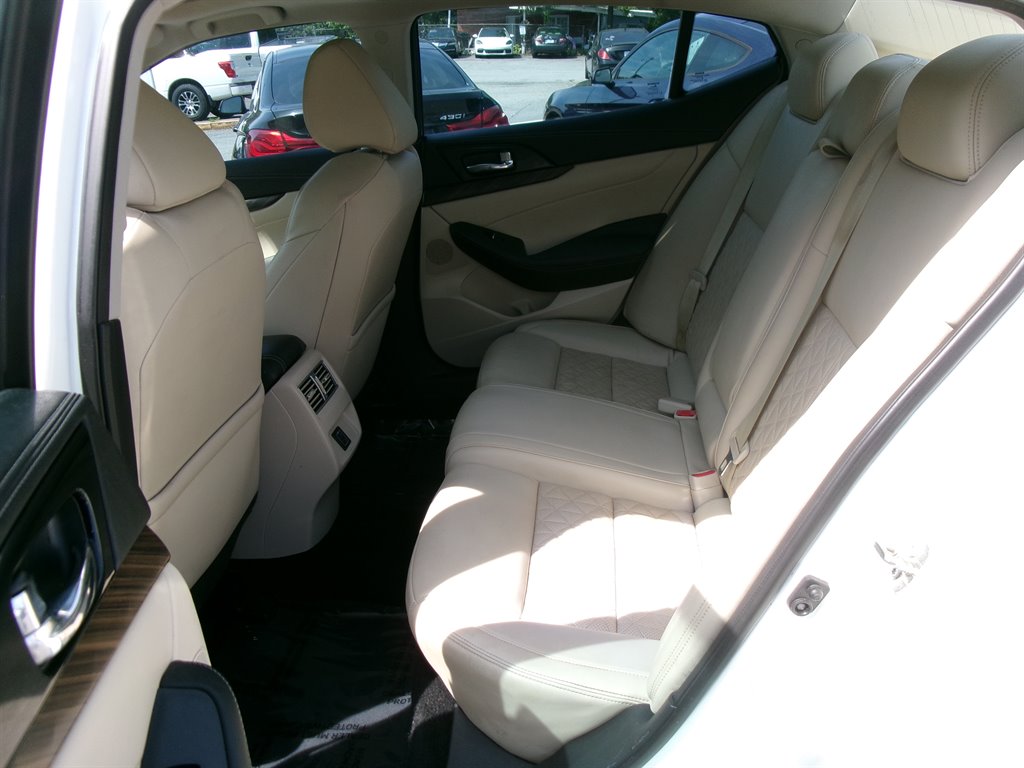 2018 Nissan Maxima - $22,995