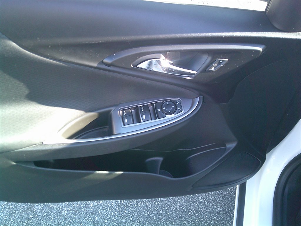 2019 Chevrolet Malibu - $16,995