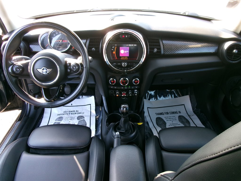 2019 MINI Hardtop - $15,995
