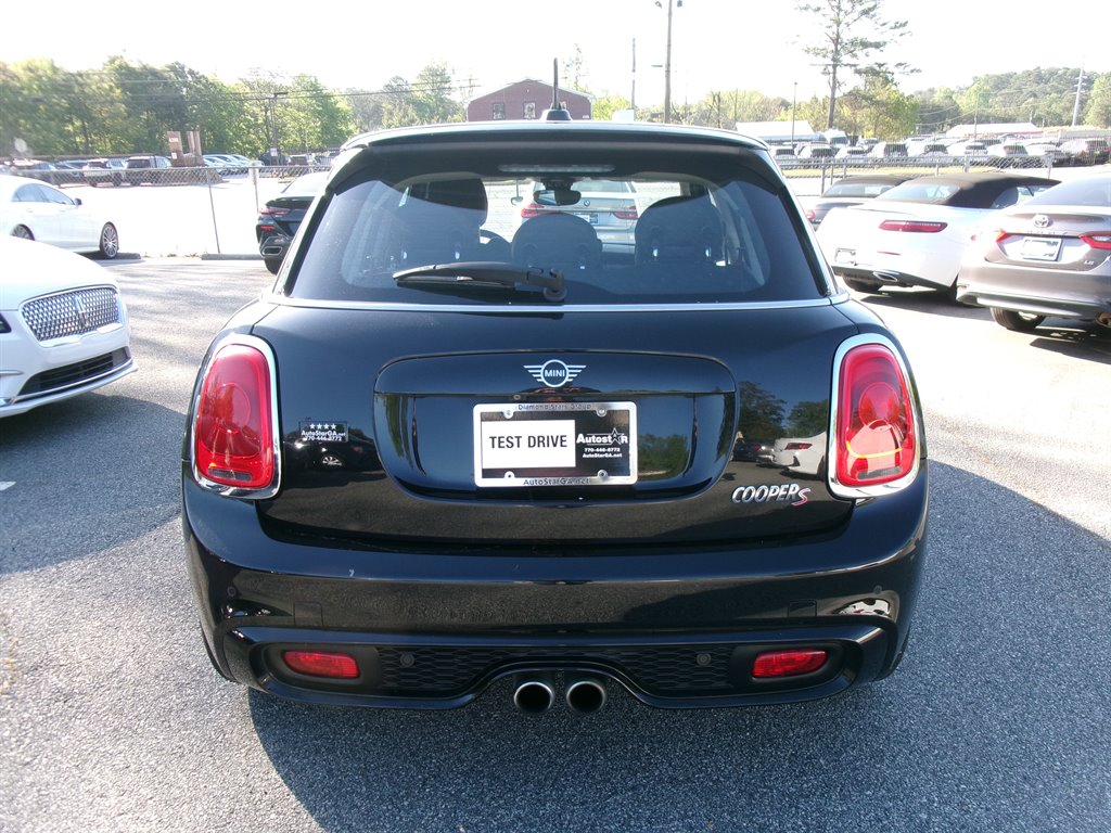 2019 MINI Hardtop - $15,995