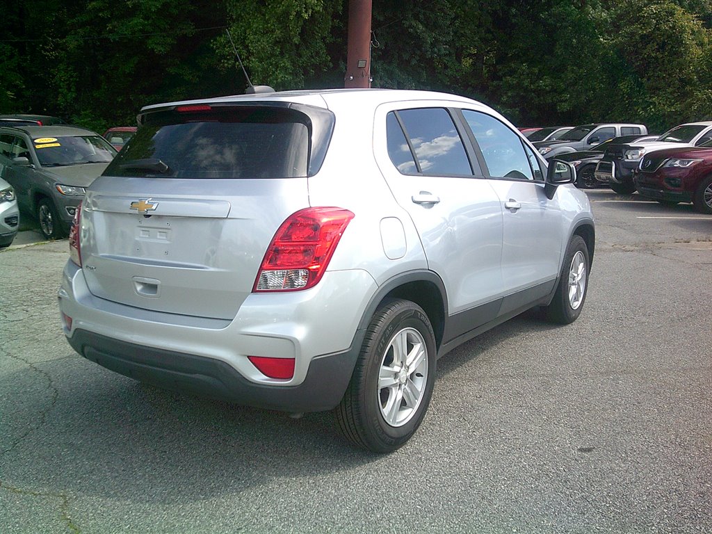 2020 Chevrolet Trax - $15,995