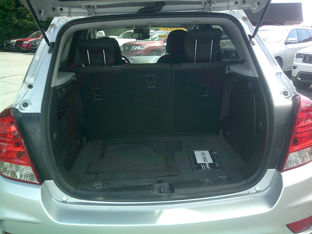 2020 Chevrolet Trax - $15,995