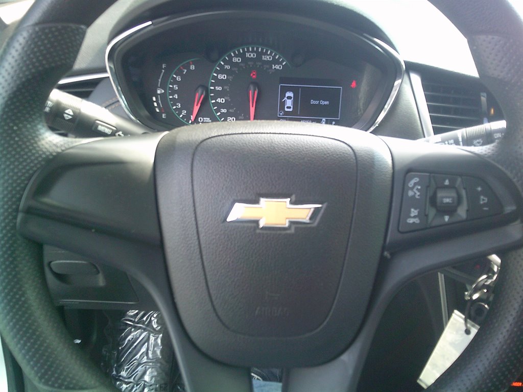 2020 Chevrolet Trax - $15,995
