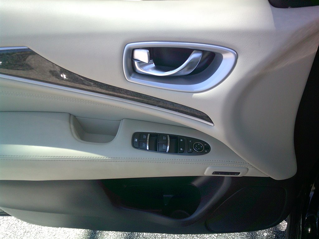 2015 INFINITI QX60 - $14,995