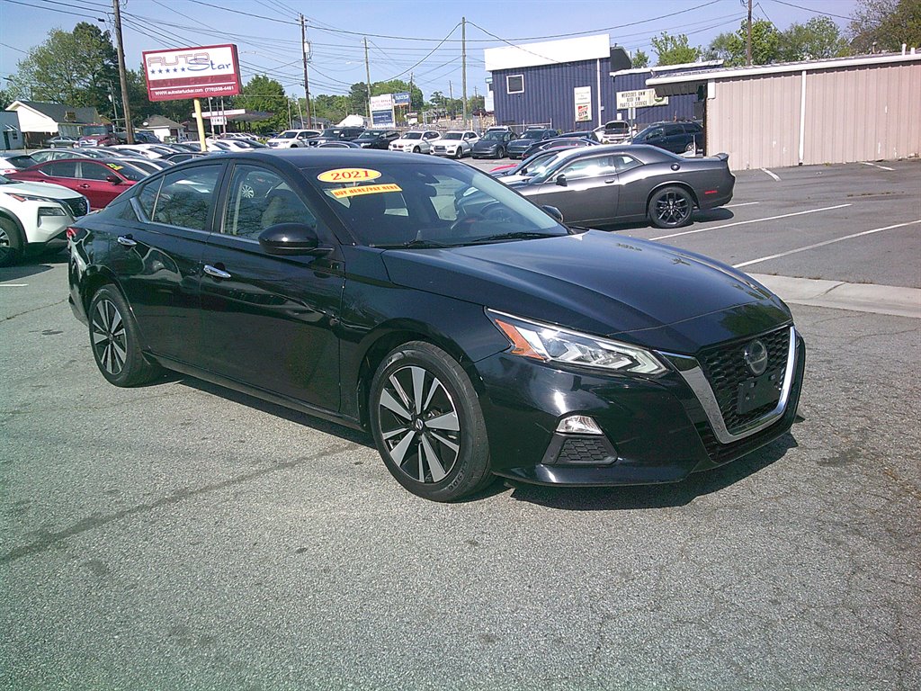 2021 Nissan Altima - $18,995