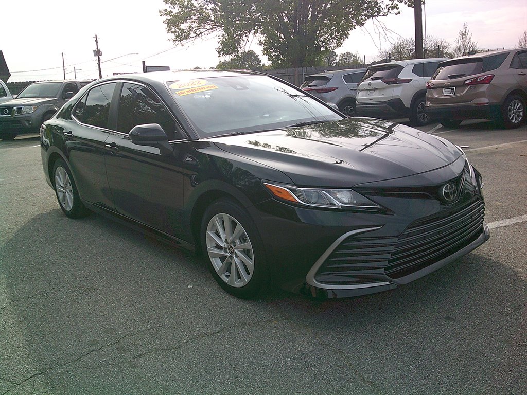 2022 Toyota Camry - $19,995