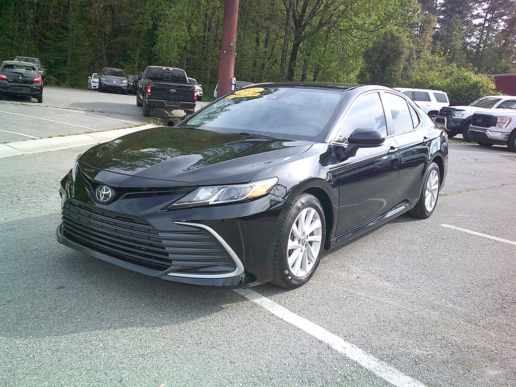 2022 Toyota Camry - $19,995
