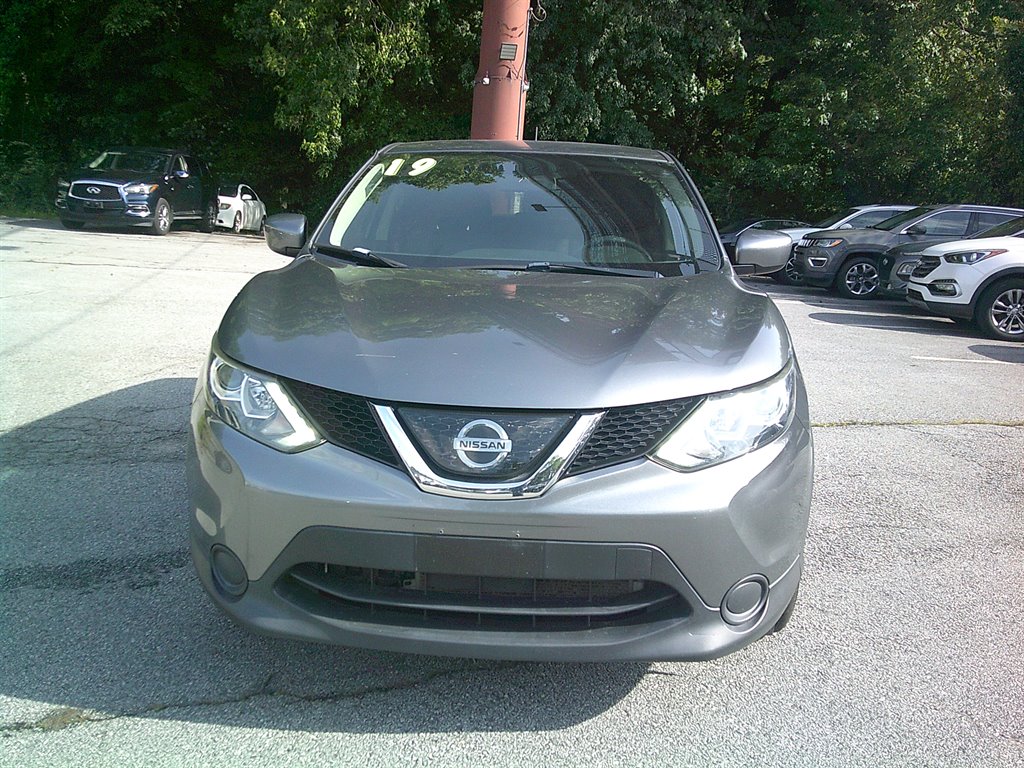 2019 Nissan Rogue - $14,995