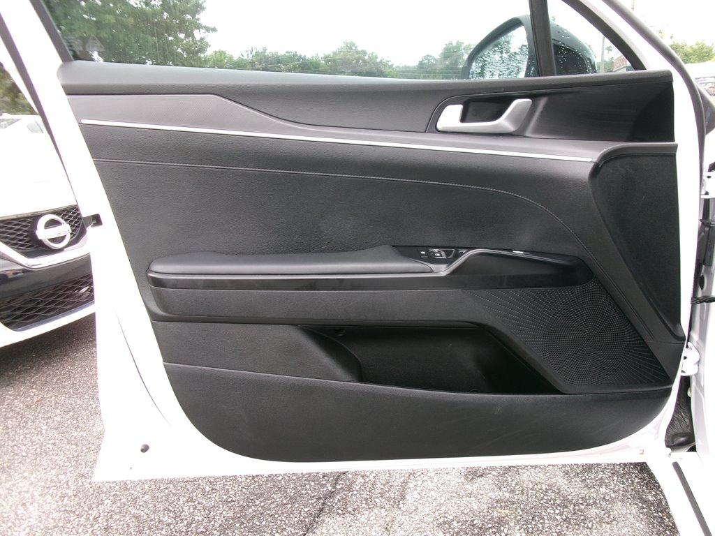 2022 Kia K5 - $22,995