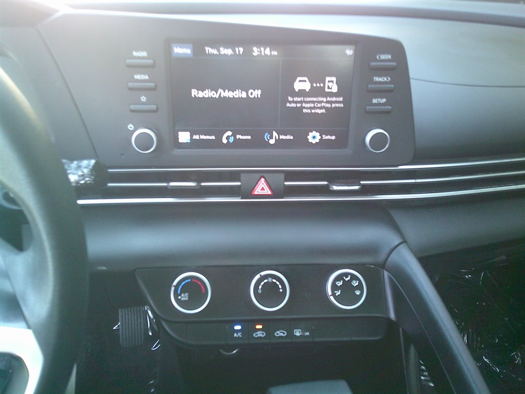 2024 Hyundai Elantra - $17,995