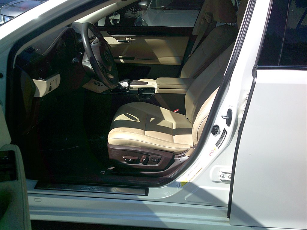 2017 Lexus ES