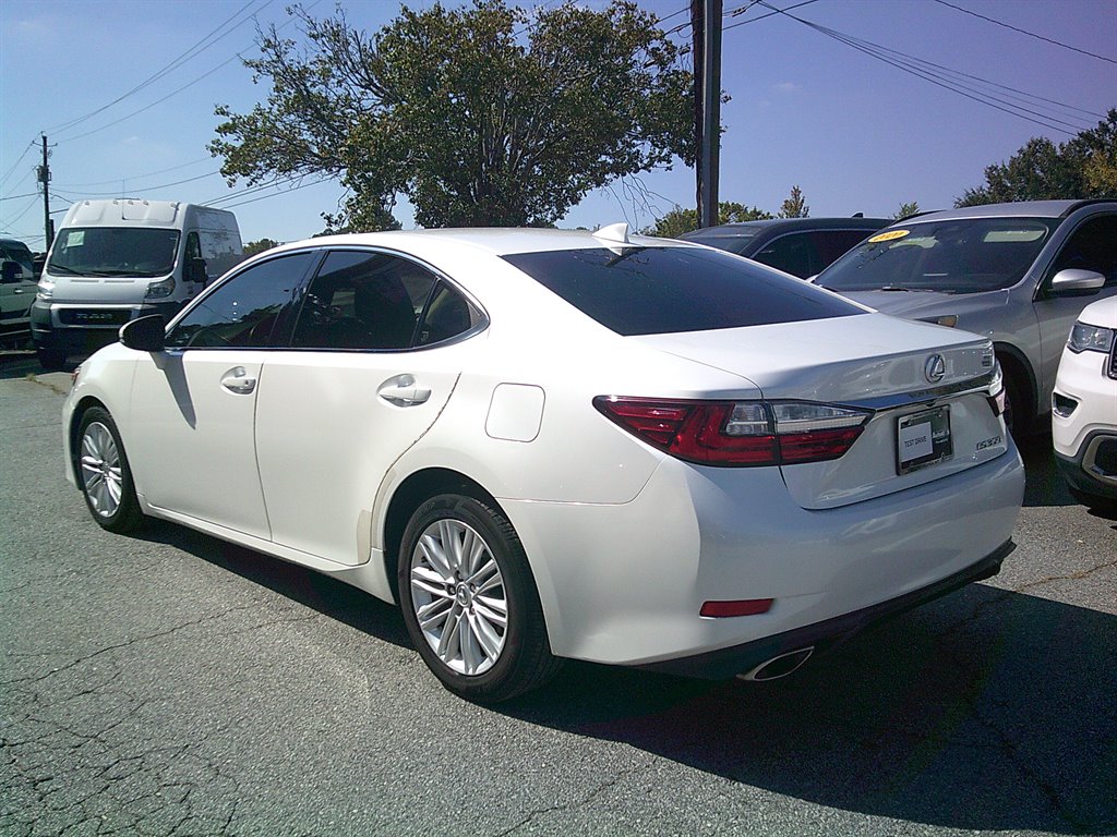 2017 Lexus ES