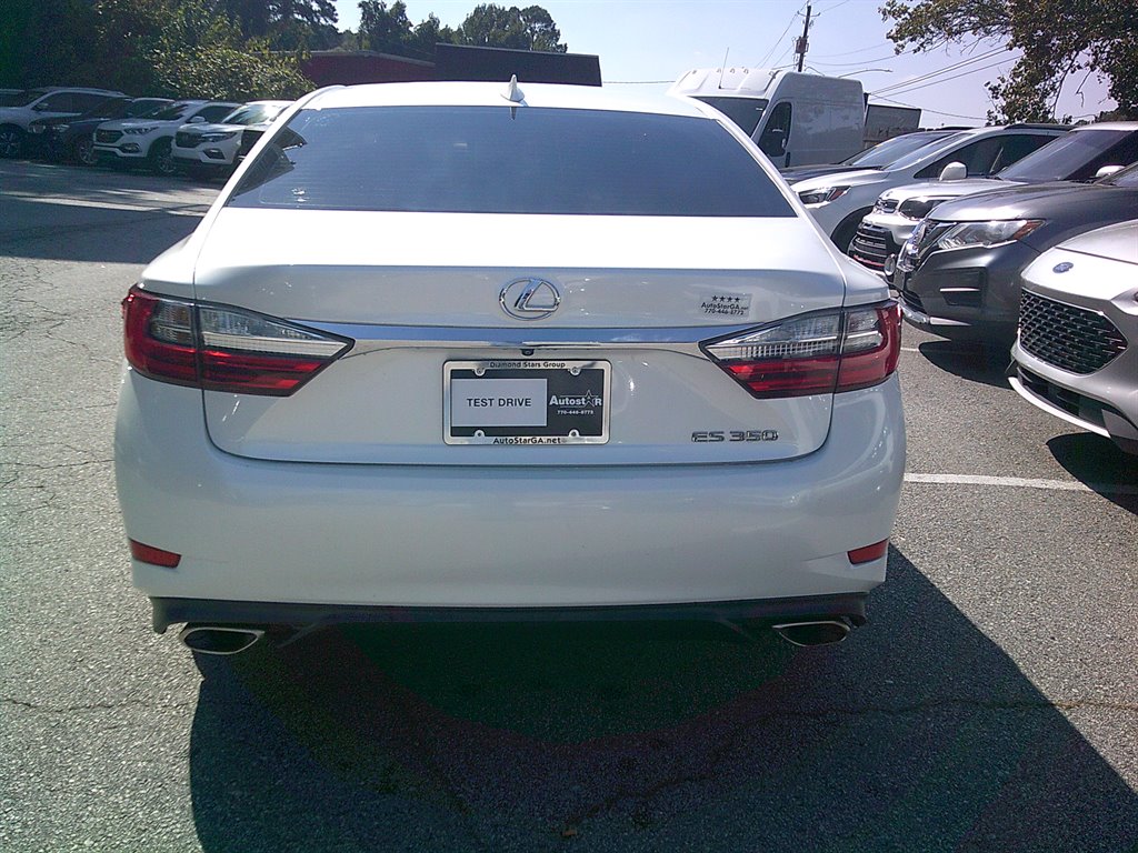 2017 Lexus ES