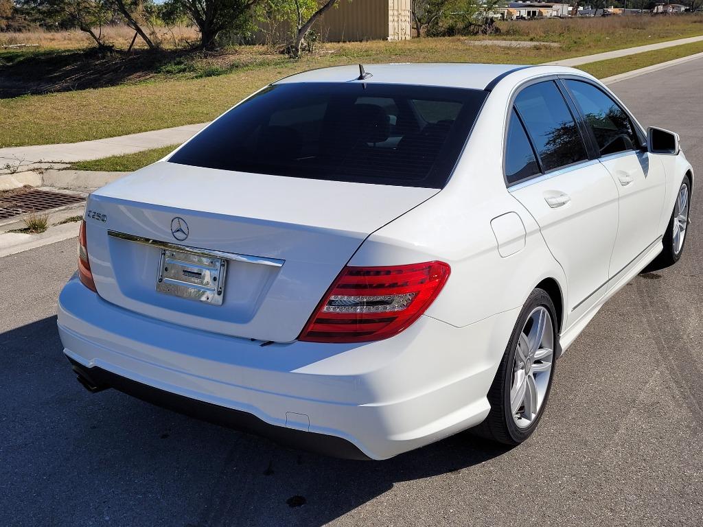 2013 Mercedes-Benz C-Class - $13,650