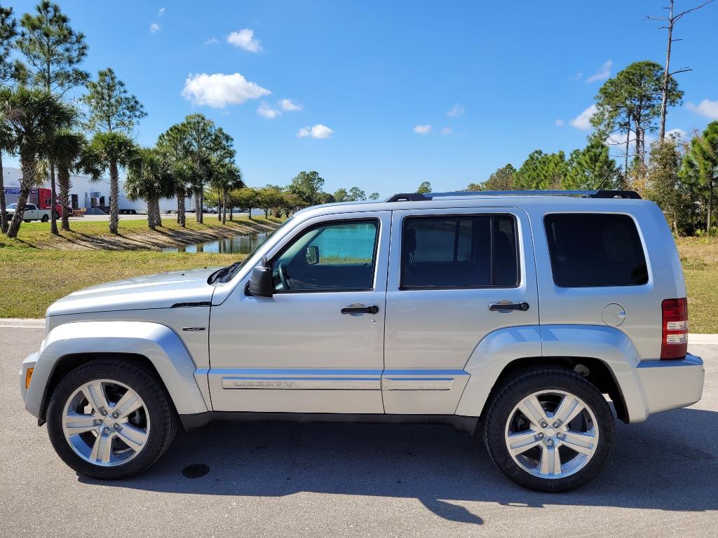 2012 Jeep Liberty - $15,950