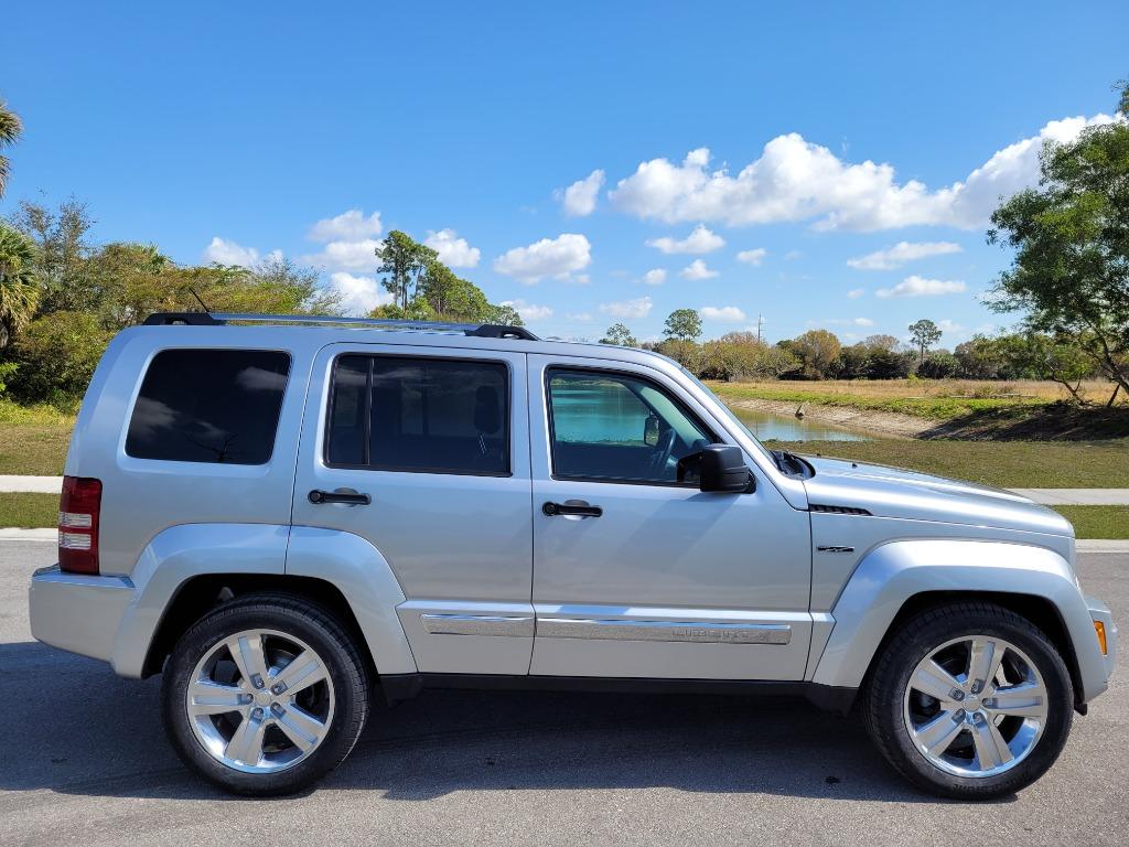 2012 Jeep Liberty - $15,950