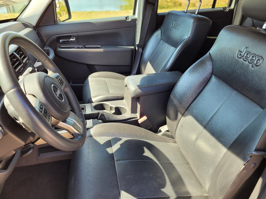 2012 Jeep Liberty - $15,950