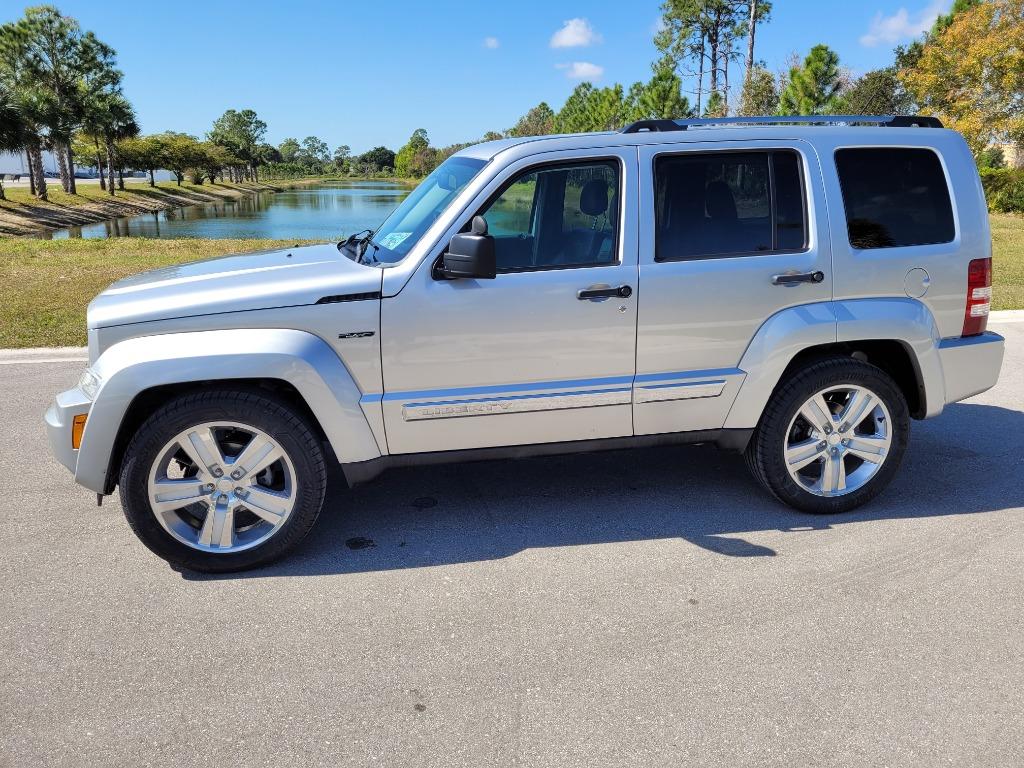 2012 Jeep Liberty - $15,950