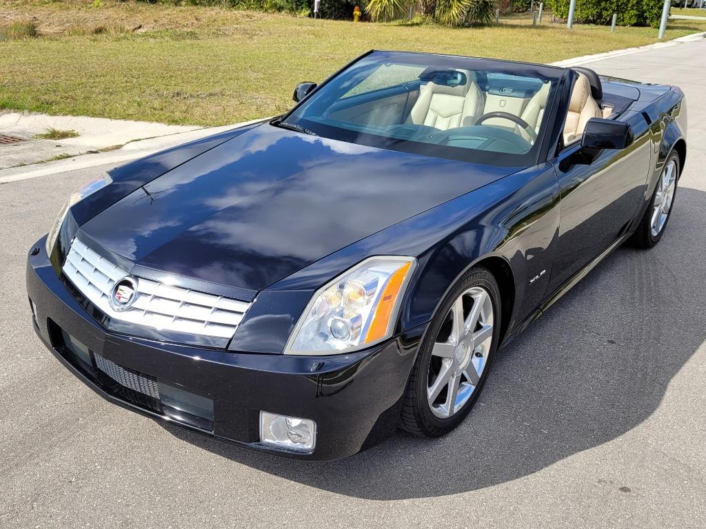 2007 Cadillac XLR - $26,550