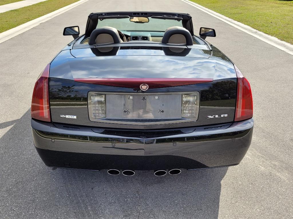2007 Cadillac XLR - $26,550