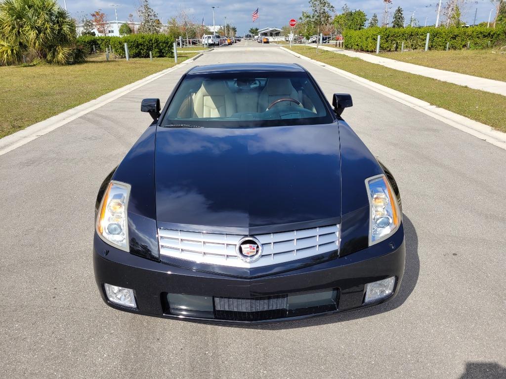 2007 Cadillac XLR - $26,550