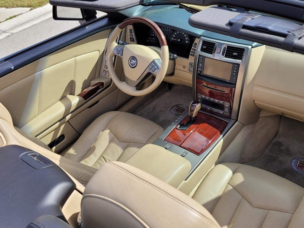 2007 Cadillac XLR - $26,550