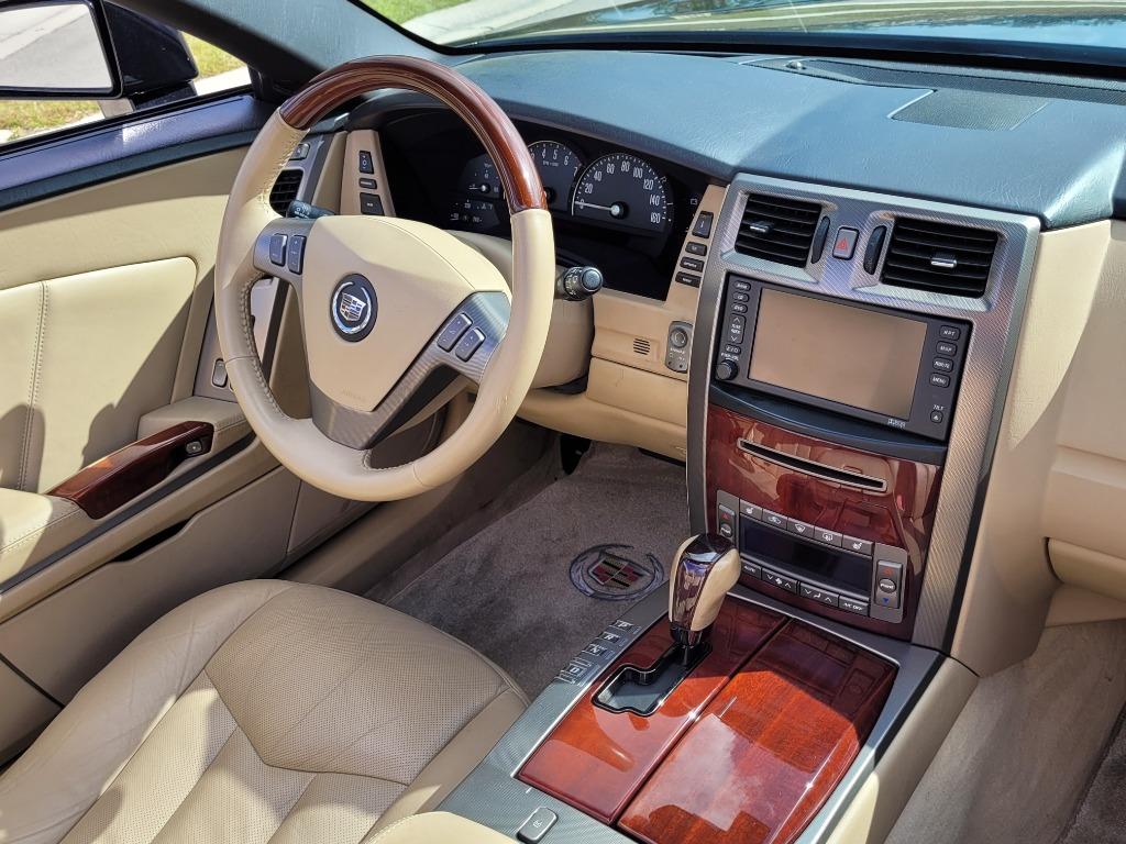 2007 Cadillac XLR - $26,550
