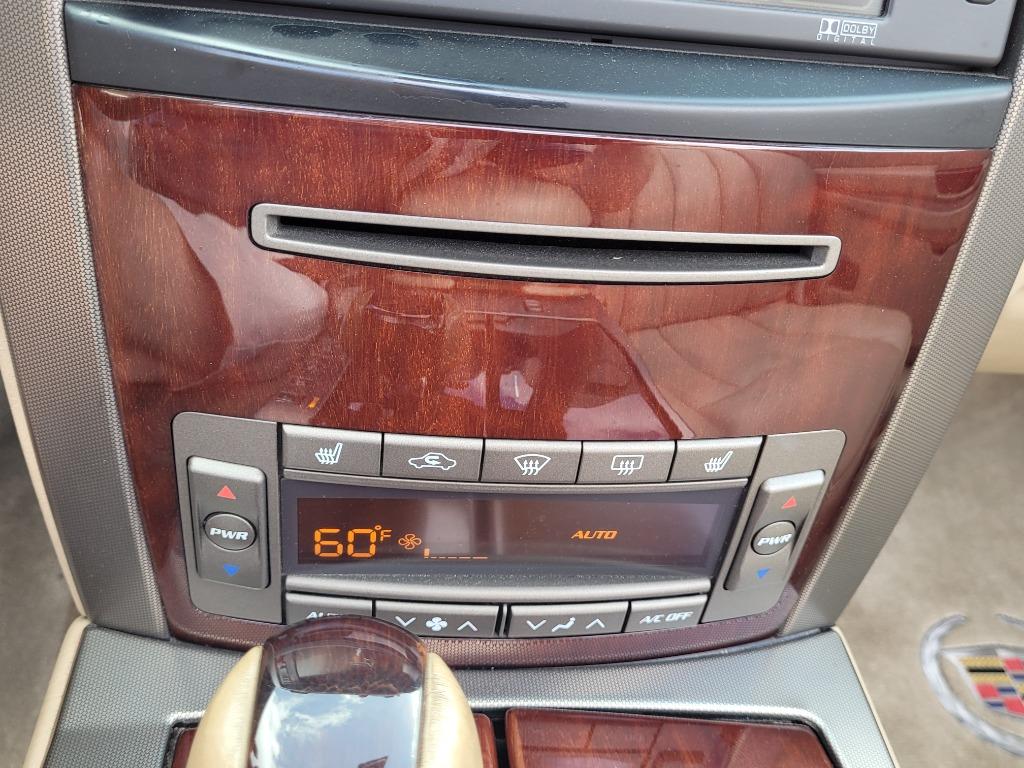 2007 Cadillac XLR - $26,550