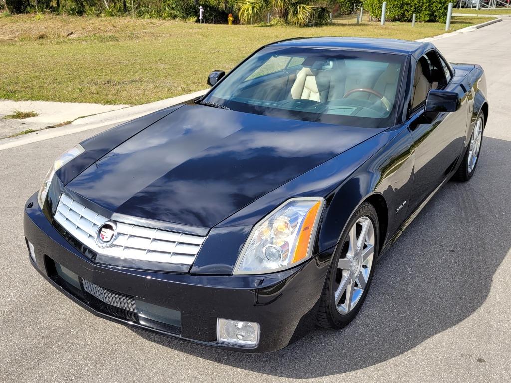 2007 Cadillac XLR - $26,550