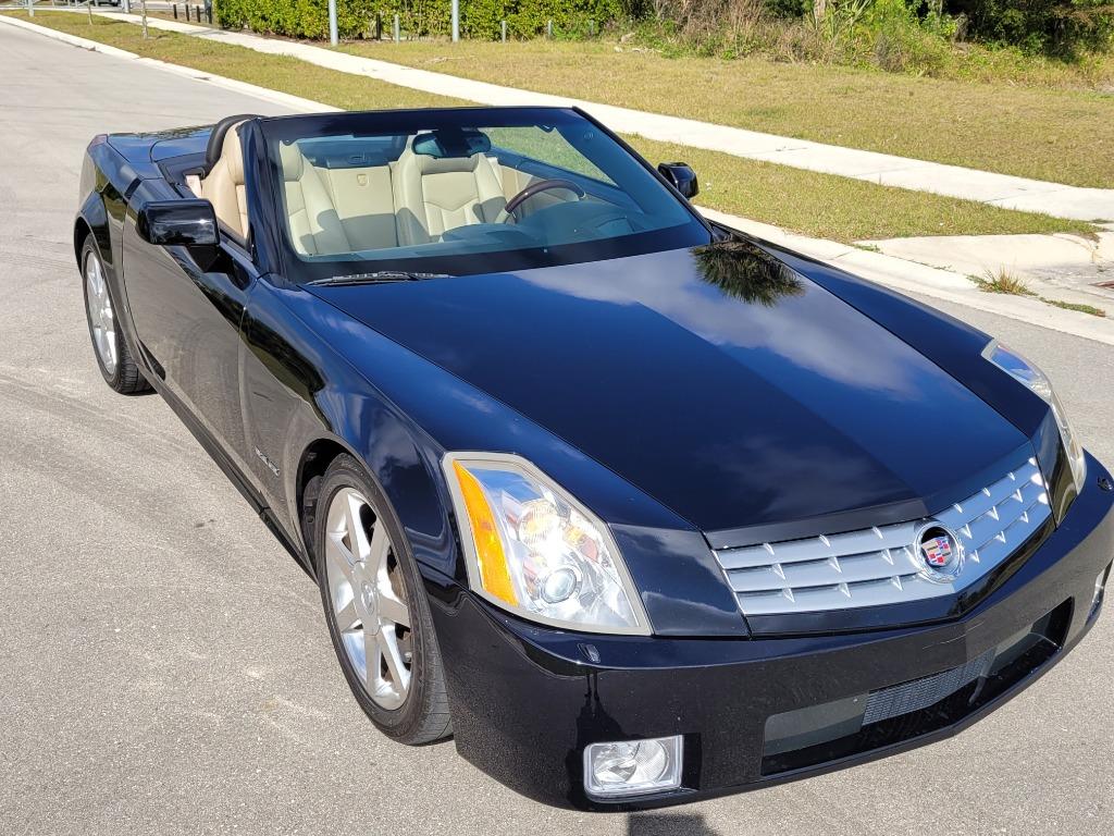 2007 Cadillac XLR - $26,550