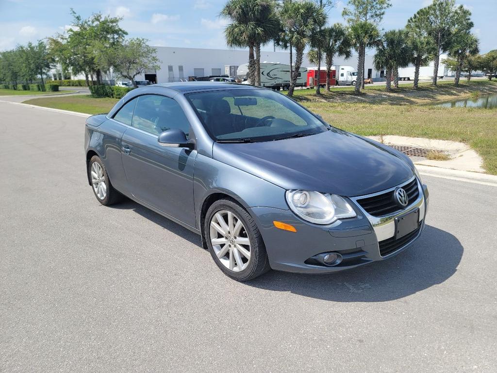 2008 Volkswagen Eos - $11,250