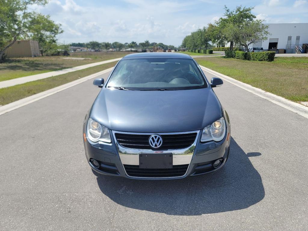 2008 Volkswagen Eos - $11,250