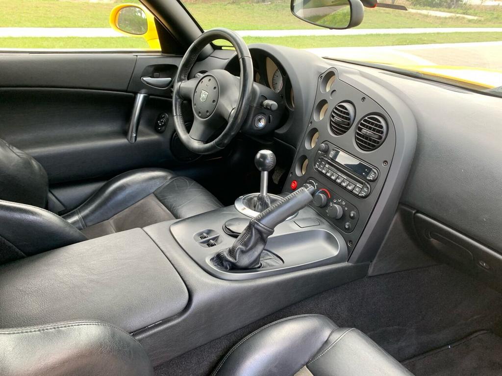 2005 Dodge Viper - $57,550