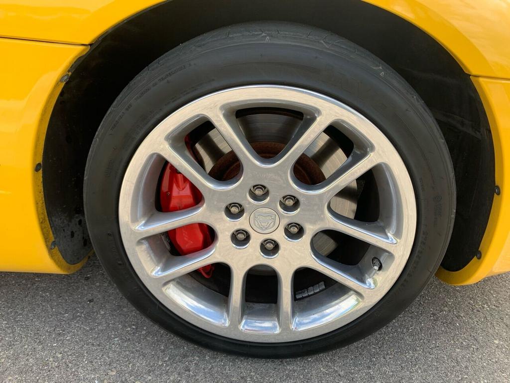 2005 Dodge Viper - $57,550