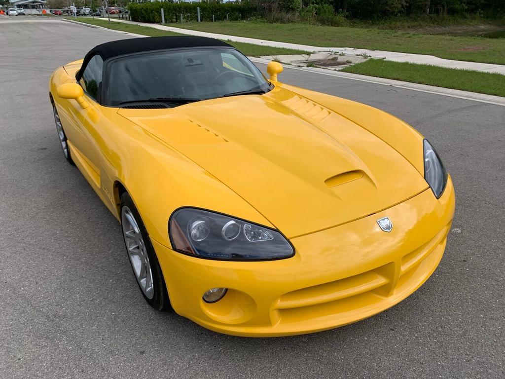 2005 Dodge Viper - $57,550